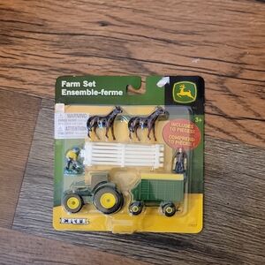 John Deere Green and Yellow Farm Play Set with Trailer & Figures